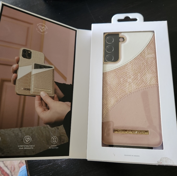 Galaxy S21+ - Picture 2 of 3